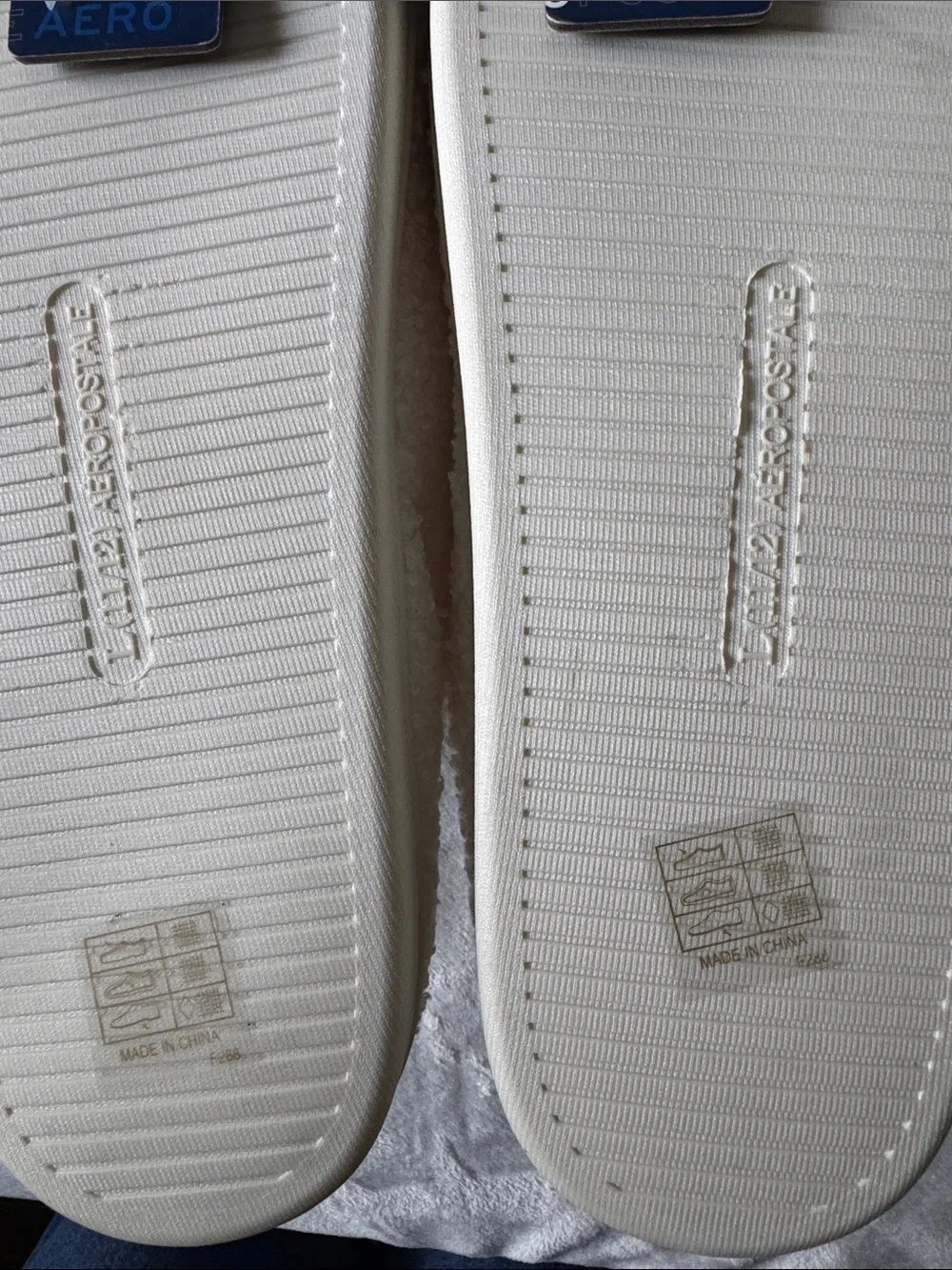 Aeropostale Cream Sherpa Slip-On Slippers
